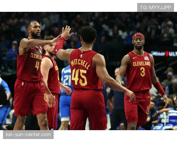 独行侠加兰爆发背后 外线火力支撑快节奏对攻